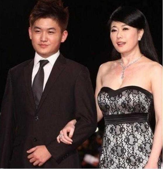 金城武也被迷倒！歷經2度失婚「不屑嫁入豪門」敢愛敢恨　瀟灑恢復單身「連10億贍養費也不拿」