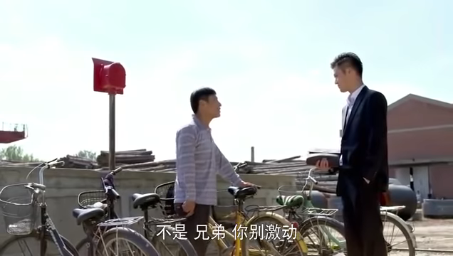 挑選木材時他「經過一眼」就看出問題！老闆直接拿出現金：你就是我要找的人