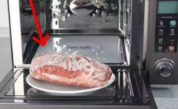 凍肉似石頭別用水泡！二十年老保姆「教我一招」快速解凍不損口感