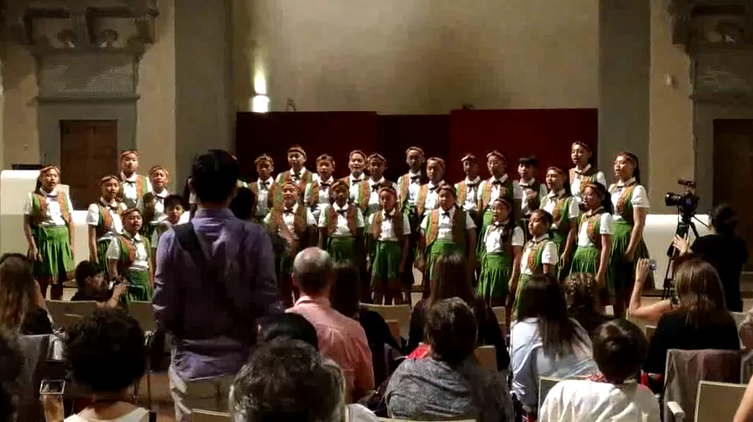 原住民希望合唱團擊敗18國！ 開場唱國歌「男子突然默默起立」網感動：祖國的聲音