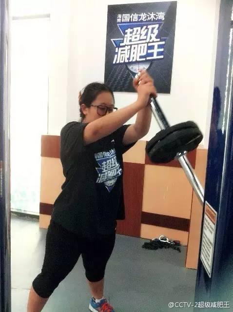 她被封「中國最美女胖子」爆紅!被男友嫌棄分手 高強度訓練「3個月狂鏟40KG」華麗現身正翻