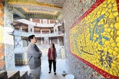 93歲嬤花光「3000萬積蓄」完成夢想瓷宮　富商出一億「買屋內6萬多件瓷器」她霸氣回絕