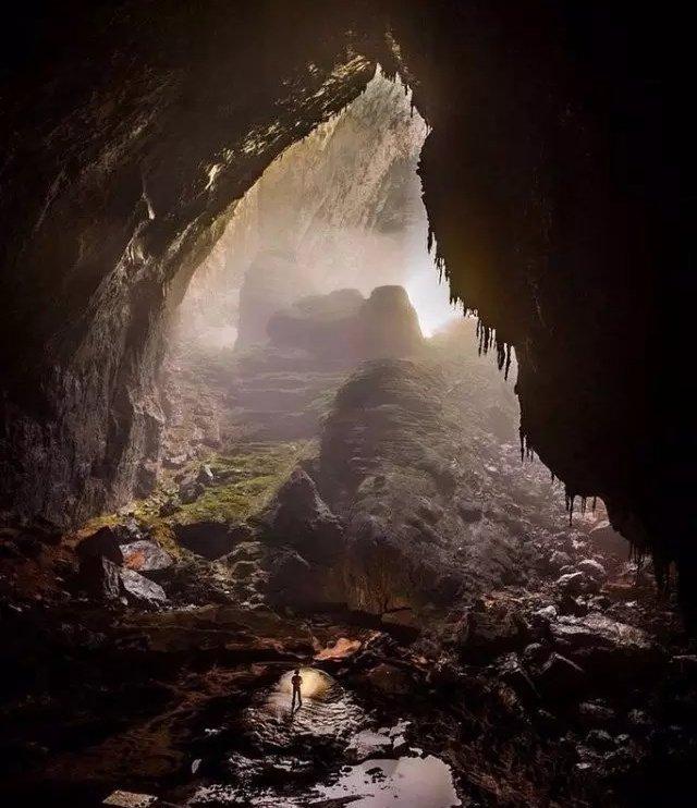 越南意外發現「世界最大洞穴」 裡面有湖泊、河流及森林、內高超40層大樓！美麗卻危險重重