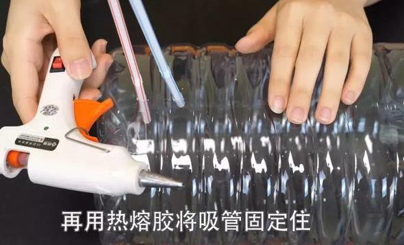 空寶特瓶不要仍！插上2跟吸管「省錢又實用」　超猛用途鄰居看了紛紛效仿！