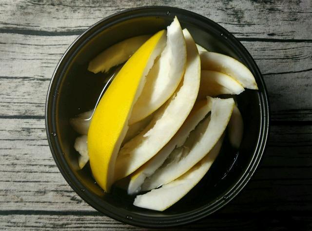 「柚子皮」還有這些冷門用途，看完你還捨得扔柚子皮嗎？！