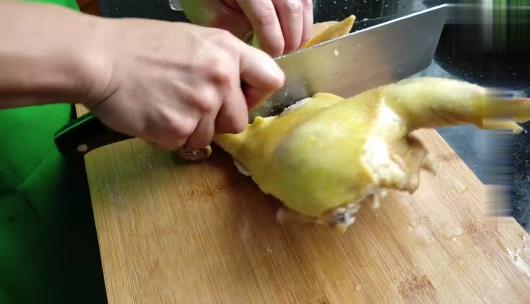 自製「客家蔥油雞」   用料簡單    卻是香嫩好滋味！女兒：好久沒有吃到這麼好吃的雞了