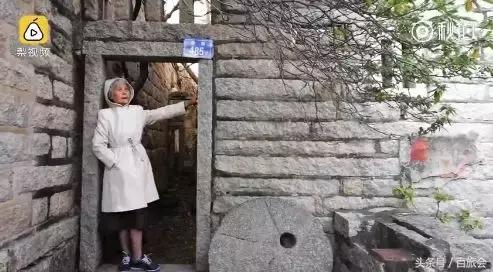 73歲奶奶獨自旅行樂逍遙！「每天跟92歲母親視訊」報行蹤：活成17歲少女心