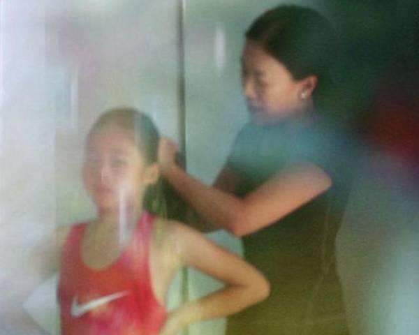 那英從「不被承認的未婚媽媽」變成模範夫妻　如今一家四口過得超幸福