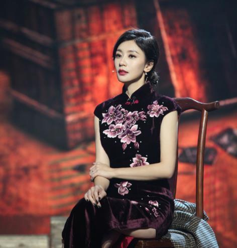 賈靜雯18歲經歷父親離開，36歲槓上前夫，44歲終於活成人生贏家！