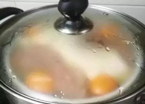 1塊豆腐，4個雞蛋，教你個花樣做法，飯店都吃不到，簡單美味！