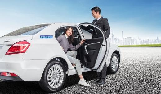 女富婆招聘豪車司機「月薪10萬」卻無人敢應聘！網友：最後一條要求沒人能做到