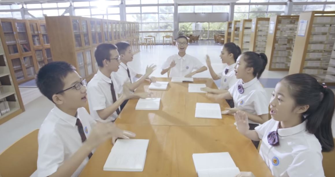 最純淨的聲音！合唱團圖書館大秀天籟合音　搭配華麗翻書「女學生一加入」開口就起雞皮疙瘩