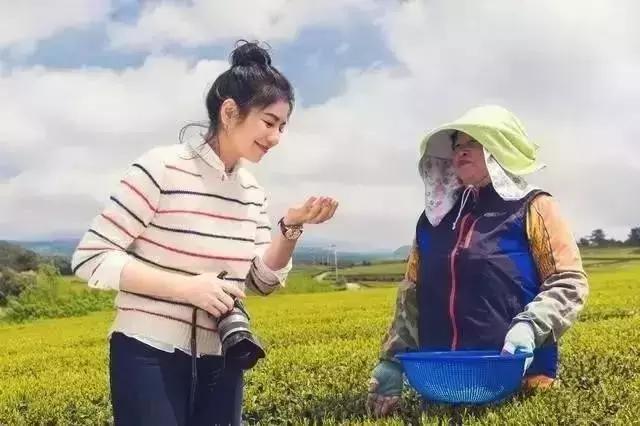 美到骨子！60歲鍾楚紅「用生活追逐年輕」樂於接受：人都會老　丈夫離開獨身12年：沒有誰能比他好
