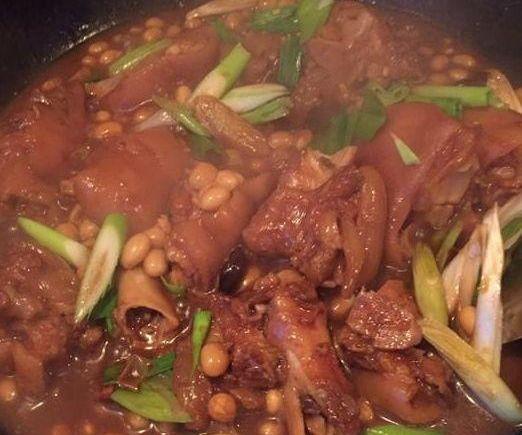滷肉師傅的「滷豬蹄」做法大公開！只要記住3個技巧，軟脆不膩！