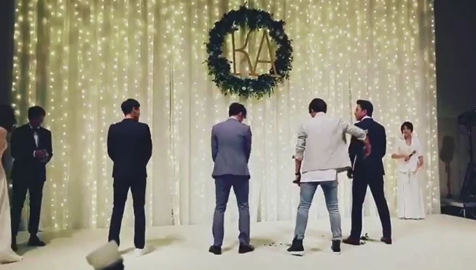 Energy婚禮大跳《放手》！睽違10年重現經典　新郎「坤達一開口RAP帥翻」進副歌全場嗨炸