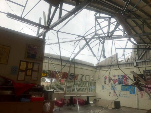 龍捲風來了！台東海產店「突然轟隆巨響」急躲櫃前　山竹強風襲擊「老闆走出去巡視」心都涼了