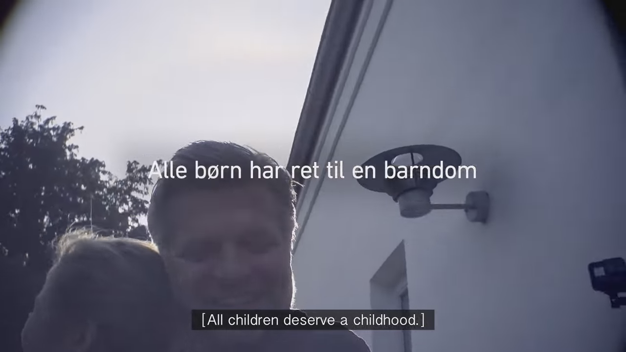 30歲男見13歲小女友！一登門告訴爸媽：「我想跟你女兒結婚！」接下來爸爸舉動惹哭網友