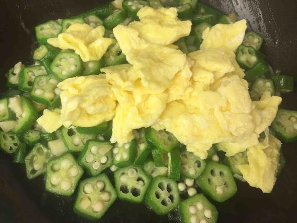 炒秋葵總有粘液？只需記住這一步，鮮香嫩綠口感好，超美味