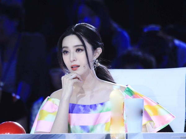 放出來了！？范冰冰被抓包「悄悄出現」　傳中國要求「遵守2規定」換取自由身