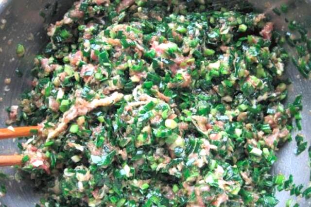 「韭菜炒蛋」到底先炒韭菜還是先炒蛋？很多人不知道這樣做才最好吃！