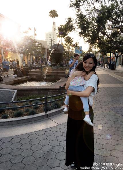 王力宏小10歲老婆「為愛冠夫姓」　擁博士高學歷的她「扛起所有工作」網友直呼：地表最強妻子