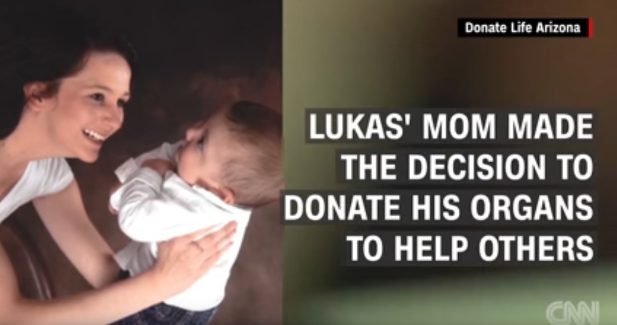 第一次聽見「已離開兒子的心跳聲」！ 一句「這是你的寶貝」母親淚崩驕傲：他好努力活著