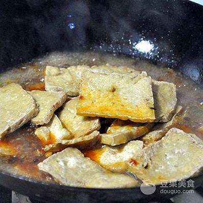 豆腐這樣吃才叫香，一次吃一鍋，一鍋不夠吃