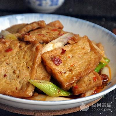 豆腐這樣吃才叫香，一次吃一鍋，一鍋不夠吃