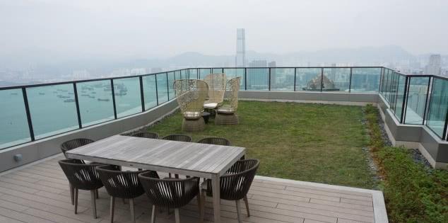 吳佩慈為他「甘願沒名份」連生三胎　如今母憑子貴「身價逾222億」依舊沒嫁