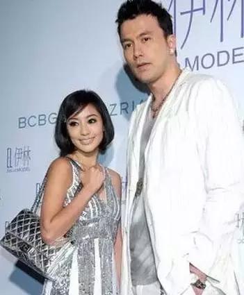 關穎擁有「第一名媛」美稱背景超強大　「5年喜獲三胎」婚後專心相夫教子！