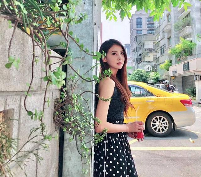 一個有骨氣的女星！韋汝斷開不忠獨自撫養兒子　如今32歲仍活得像少女一樣