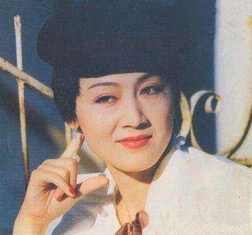 56歲王姬曾拿下11座影后  帶孕演戲造成一輩子遺憾：「兒子是我甜蜜的負擔」