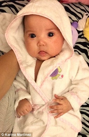 2歲小女娃「黑亮水汪汪大眼」爆紅全網　醫生「一眼看出不對勁」警醒全球父母：這有問題