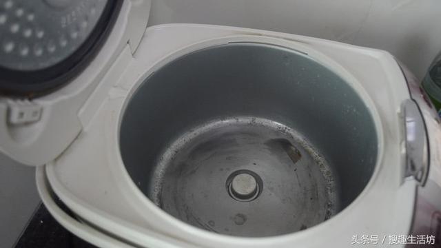 電子飯鍋用久了煮飯又慢又耗電？告訴你清理小撇步，擦一擦就可以了