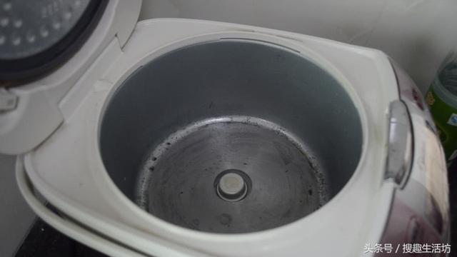 電子飯鍋用久了煮飯又慢又耗電？告訴你清理小撇步，擦一擦就可以了