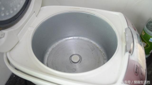電子飯鍋用久了煮飯又慢又耗電？告訴你清理小撇步，擦一擦就可以了