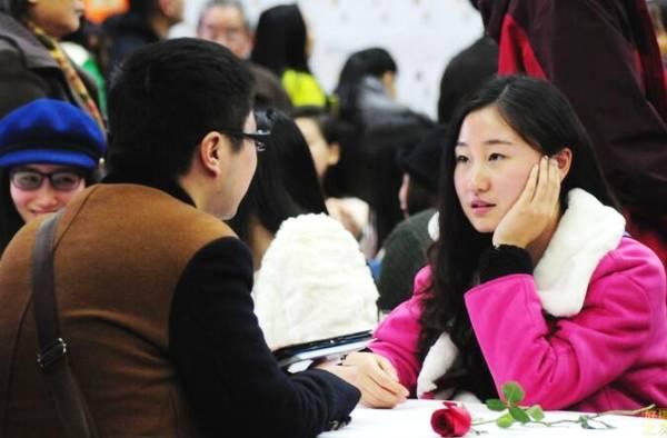 女總裁裝窮去相親    遭男方嫌棄！15天後公司相遇    女總裁傻住了