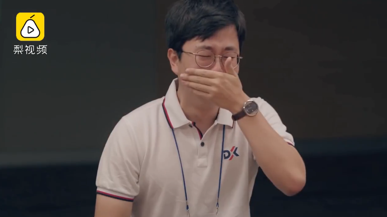 生存總是在用盡全力！子女剛出社會獨自面對挫折 家人一句「我為你驕傲」瞬間泣不成聲