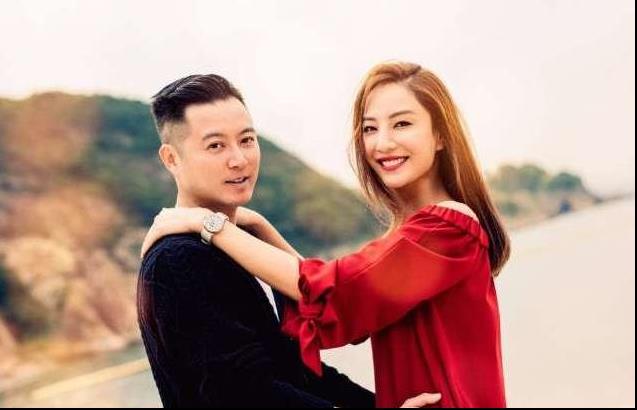 兒子走後半年     兒媳突然改嫁！婚禮當晚門鈴響起     我起身開門：媽，我回來了