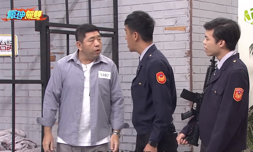 NONO當壞人「挑戰無台詞即興演出」嘴巴超遛　許效舜現身「兩人拿扯鈴合音演奏」網笑翻