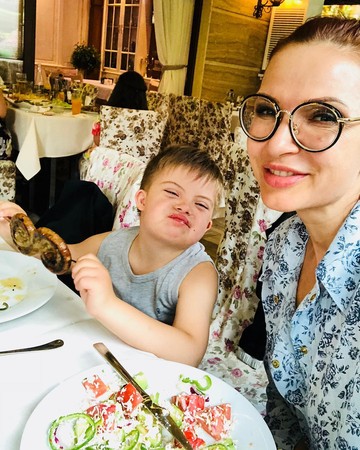 唐寶寶兒子被嘲笑！女星衝上前動手嗆：「不准數落我孩子」　醫生不滿「跟著幫腔」網拍手叫好