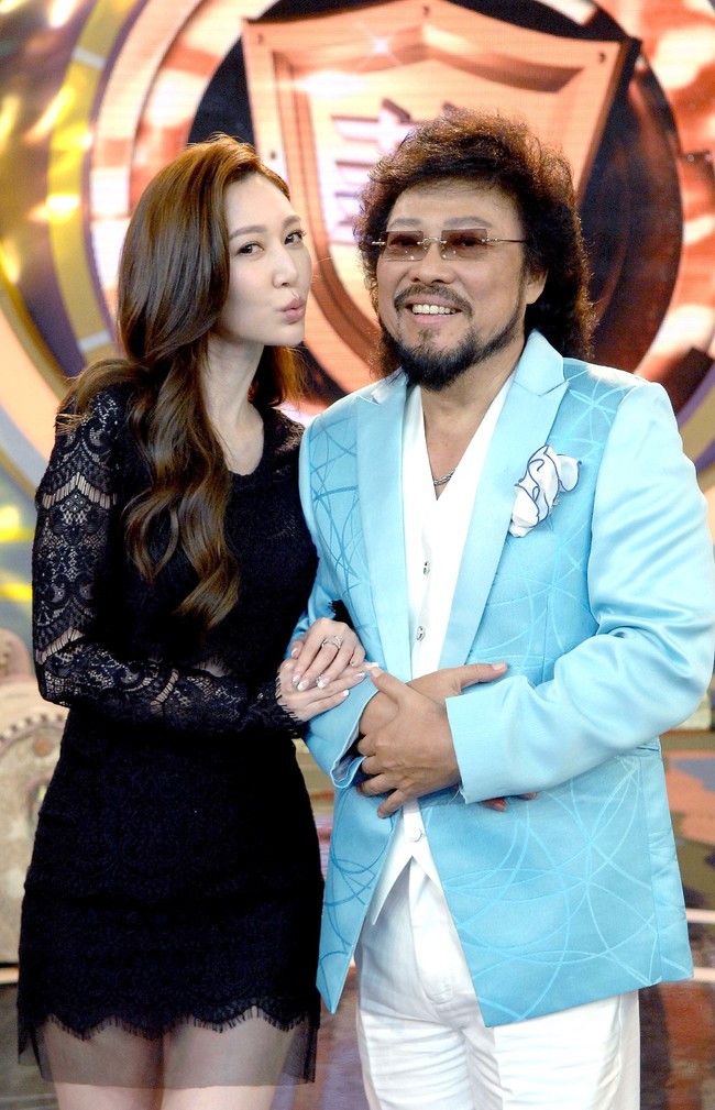 張菲被揶揄老派「只會主持歌舞秀」難怪節目停掉　他豁出去「揭發電視台秘辛」：這不是我要的