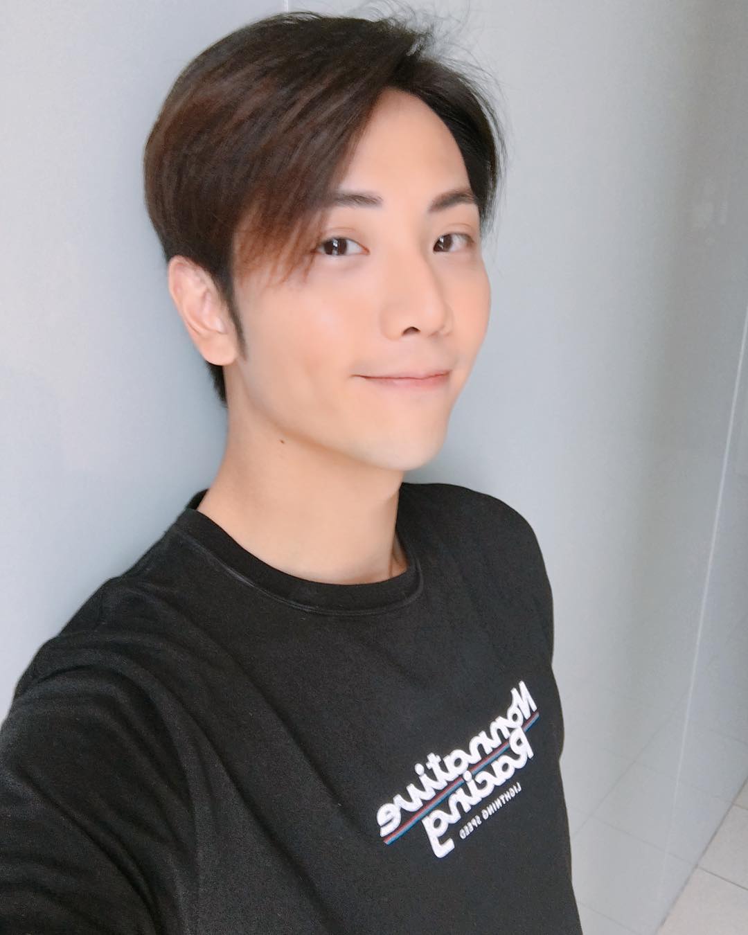 被封本土劇男神！李睿紳「娶空姐女友」私底下超甜蜜　喜曬「絕美婚紗照」美翻了❤