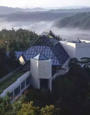 十里桃花源真的存在！貝聿銘用7年建造美術館  彷彿身在詩中：「忽逢桃花林，夾岸數百步」