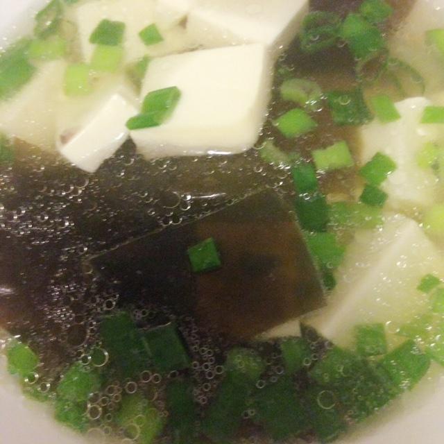 豆腐還能變出新花樣？「13道家常湯品」輕鬆上桌：最適合冬天熱熱喝！
