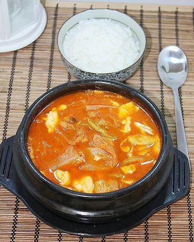 豆腐還能變出新花樣？「13道家常湯品」輕鬆上桌：最適合冬天熱熱喝！