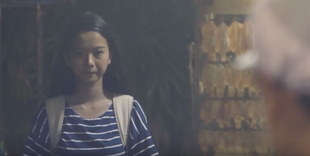 記得養育你的每口飯！攤販老闆娘招待的「一碗蛋炒飯」　讓離家出走女孩悔不當初