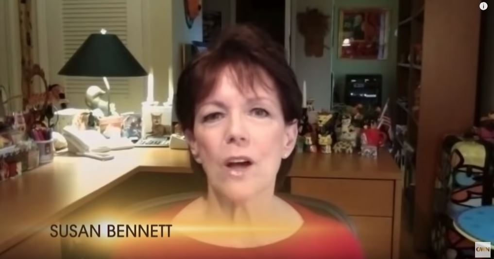 真人版Siri是她！鄰居懷疑聲音不像　她聽完笑笑「下一秒原音重現」對方聽傻：真的是本尊