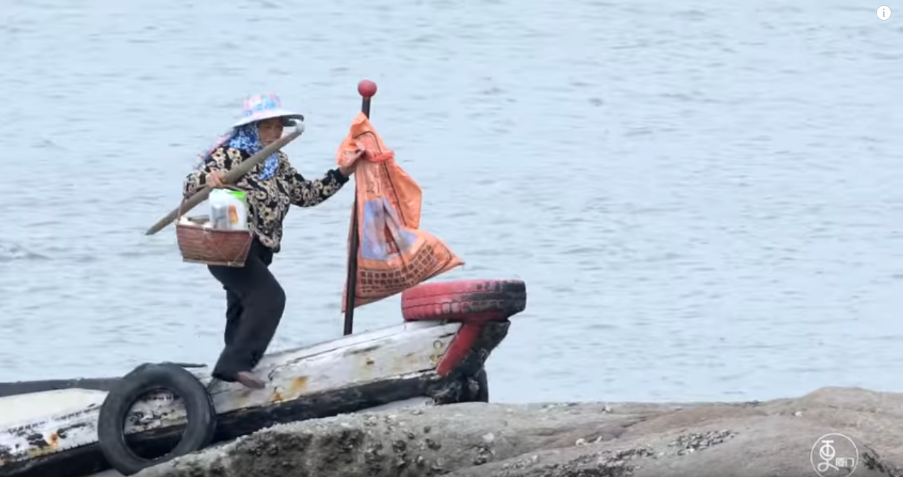 半生石花，一生為家！她曾掉海3次堅持走下去 靠石花度過坎坷：不想當孩子負擔