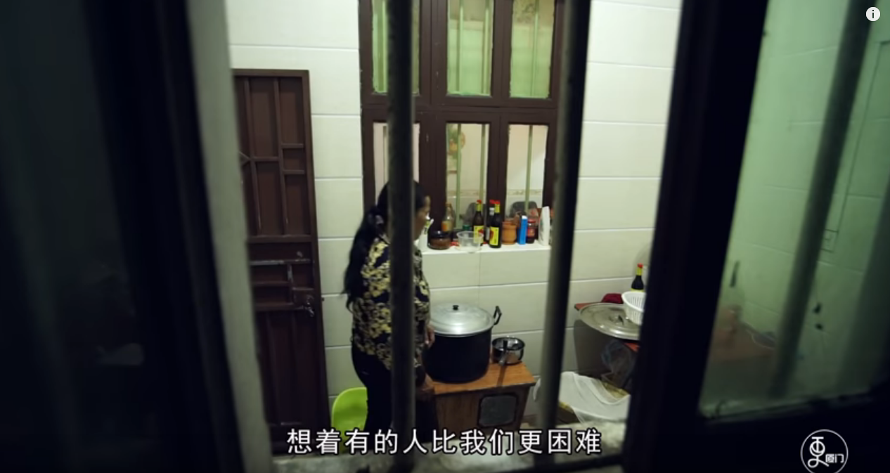 半生石花，一生為家！她曾掉海3次堅持走下去 靠石花度過坎坷：不想當孩子負擔